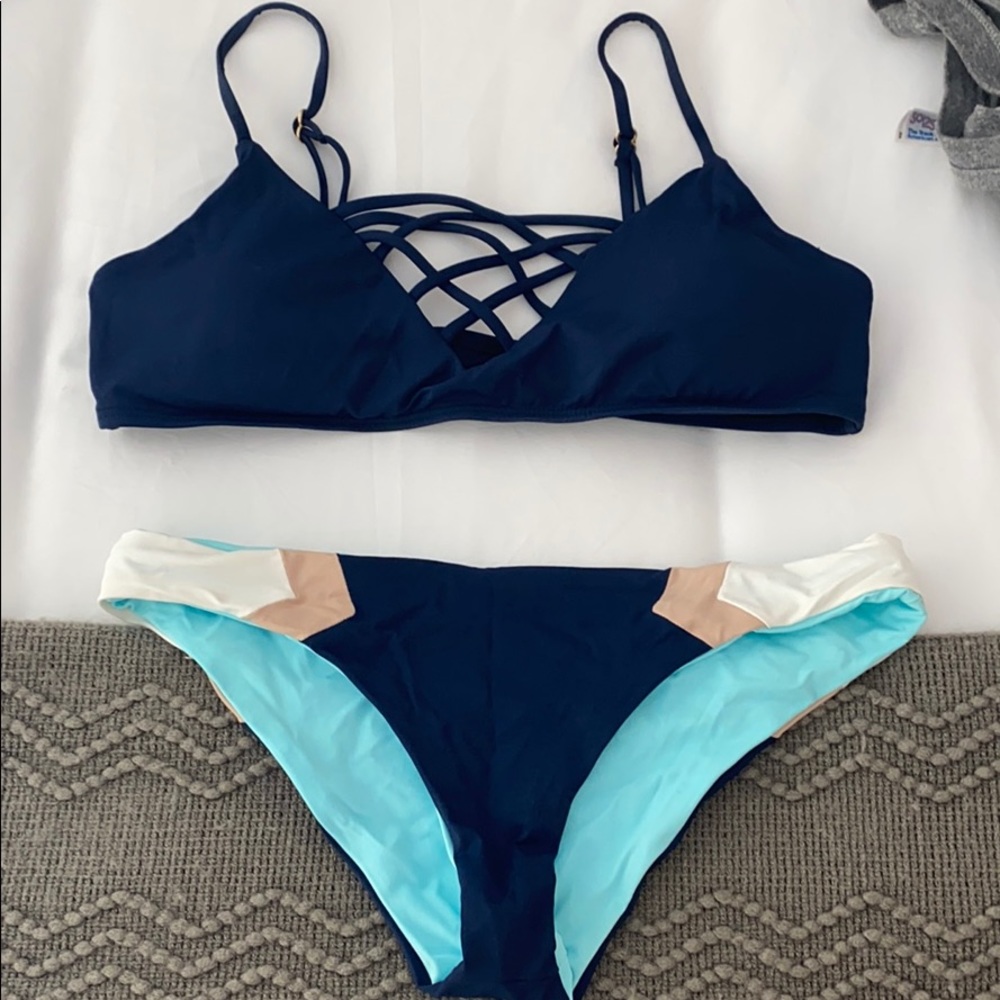 Reversible L Space Swim
